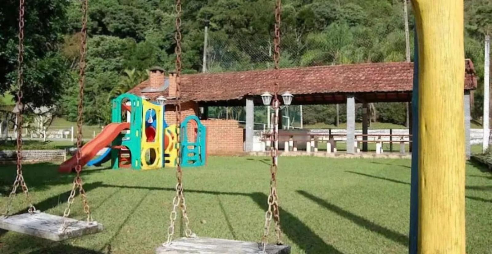 Lindo Flat - Cavalinho Branco - *